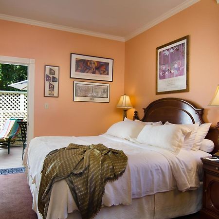ホテル Madrona Manor ヒールズバーグ エクステリア 写真