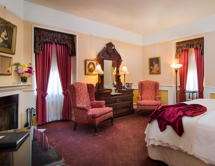 ホテル Madrona Manor ヒールズバーグ エクステリア 写真