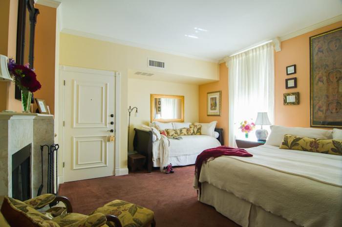 ホテル Madrona Manor ヒールズバーグ エクステリア 写真