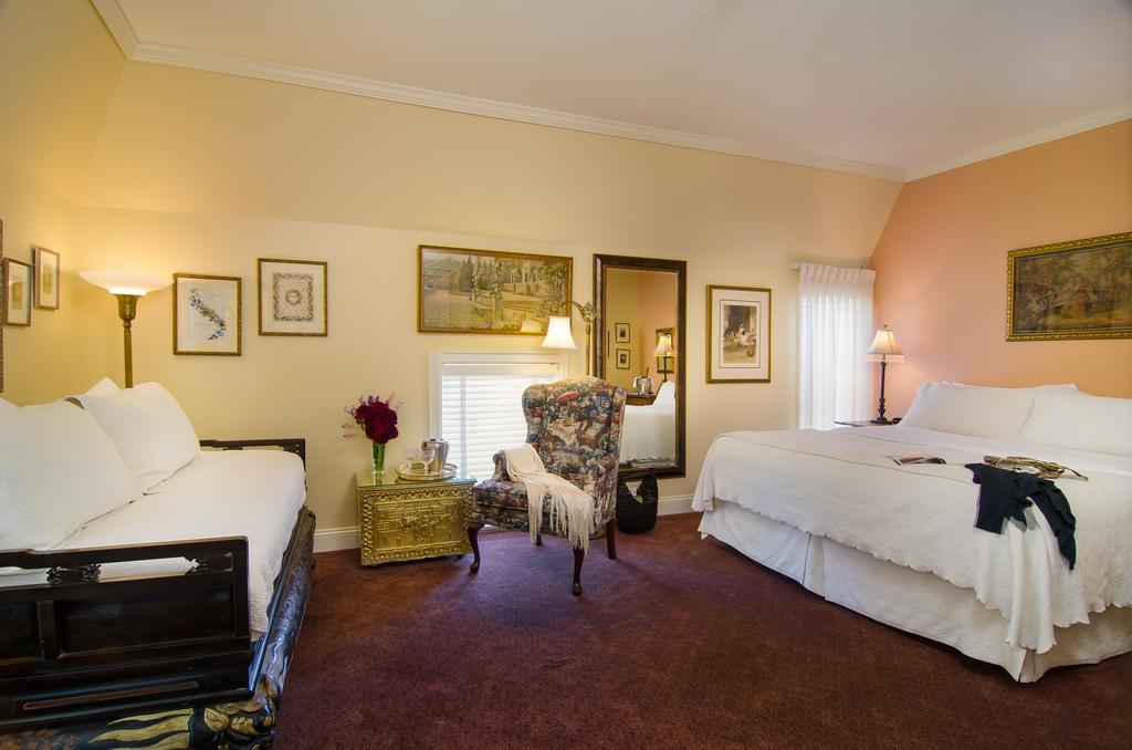ホテル Madrona Manor ヒールズバーグ エクステリア 写真