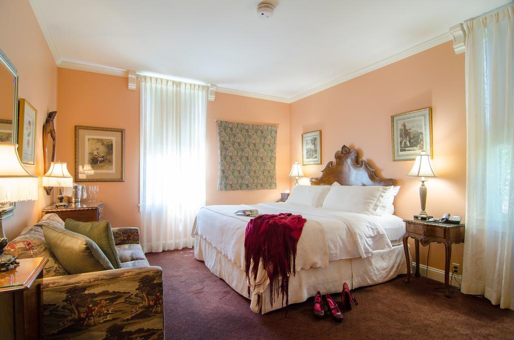 ホテル Madrona Manor ヒールズバーグ エクステリア 写真