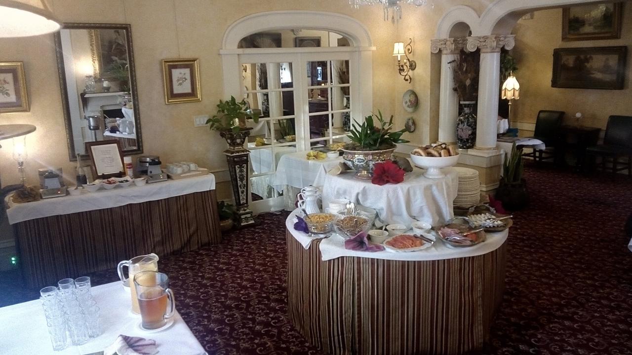 ホテル Madrona Manor ヒールズバーグ エクステリア 写真