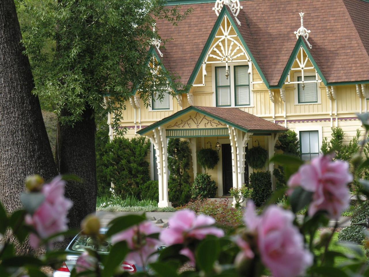ホテル Madrona Manor ヒールズバーグ エクステリア 写真