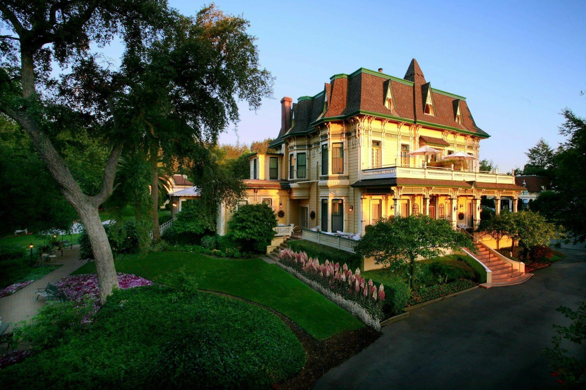 ホテル Madrona Manor ヒールズバーグ エクステリア 写真