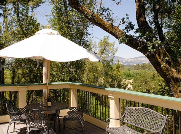 ホテル Madrona Manor ヒールズバーグ エクステリア 写真