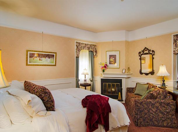 ホテル Madrona Manor ヒールズバーグ エクステリア 写真