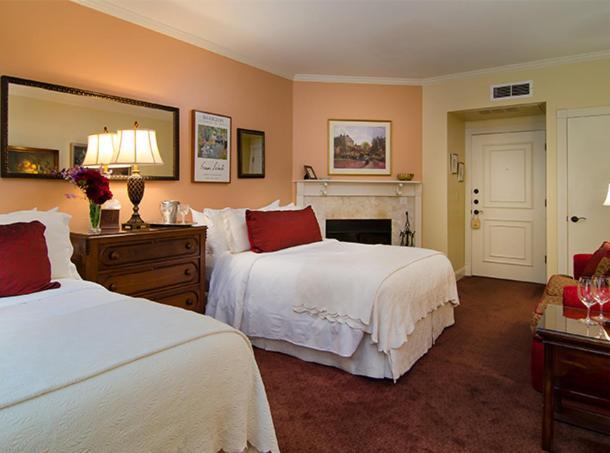 ホテル Madrona Manor ヒールズバーグ エクステリア 写真